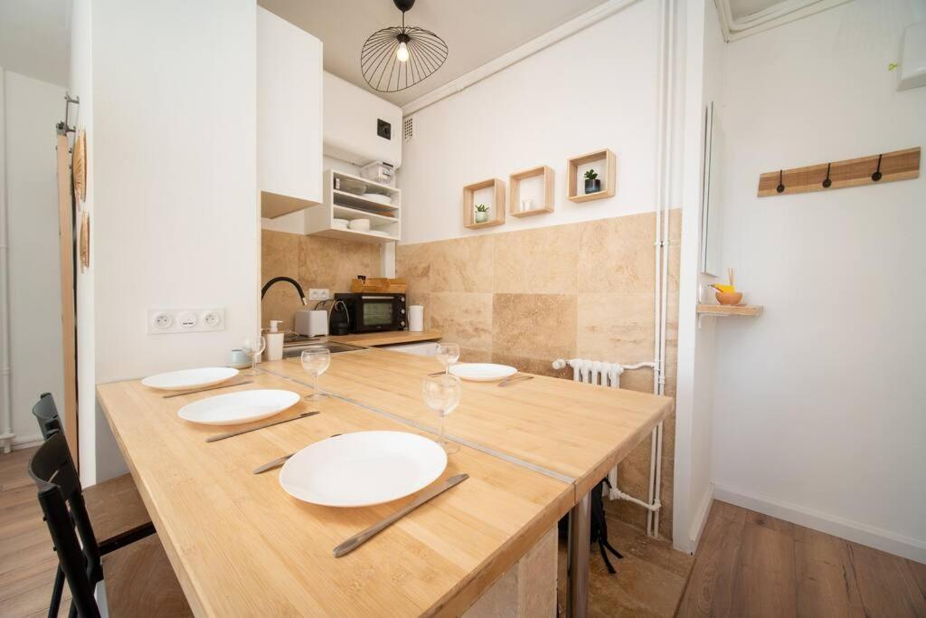 Appartement Tout Equipe Au Coeur Du Vieux Port 4 Couchages Marseille Luaran gambar
