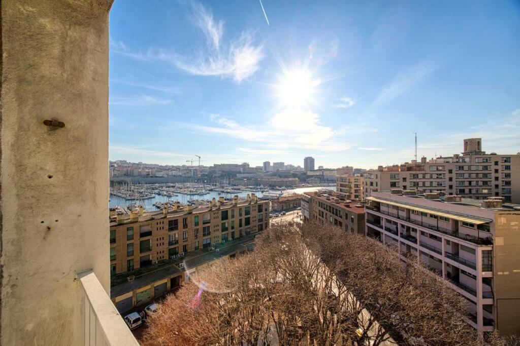 Appartement Tout Equipe Au Coeur Du Vieux Port 4 Couchages Marseille Luaran gambar